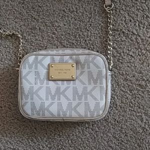 Michael Kors hand bag